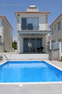 Seafront villa in Ayia Napa near restaurants with large swimming pool
