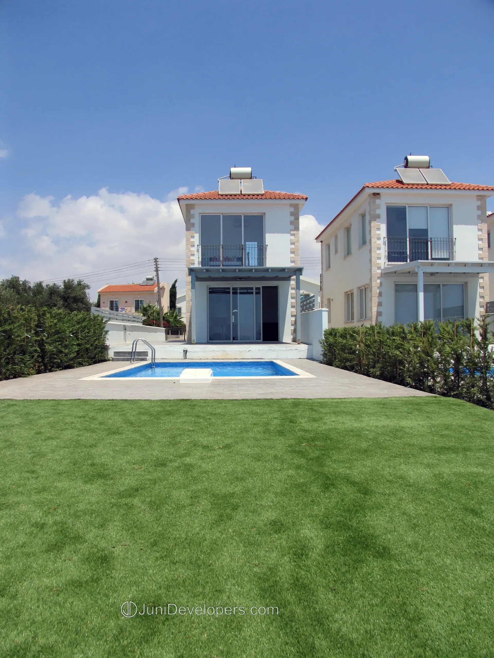 Seafront villa in Ayia Napa next to the sea with garden