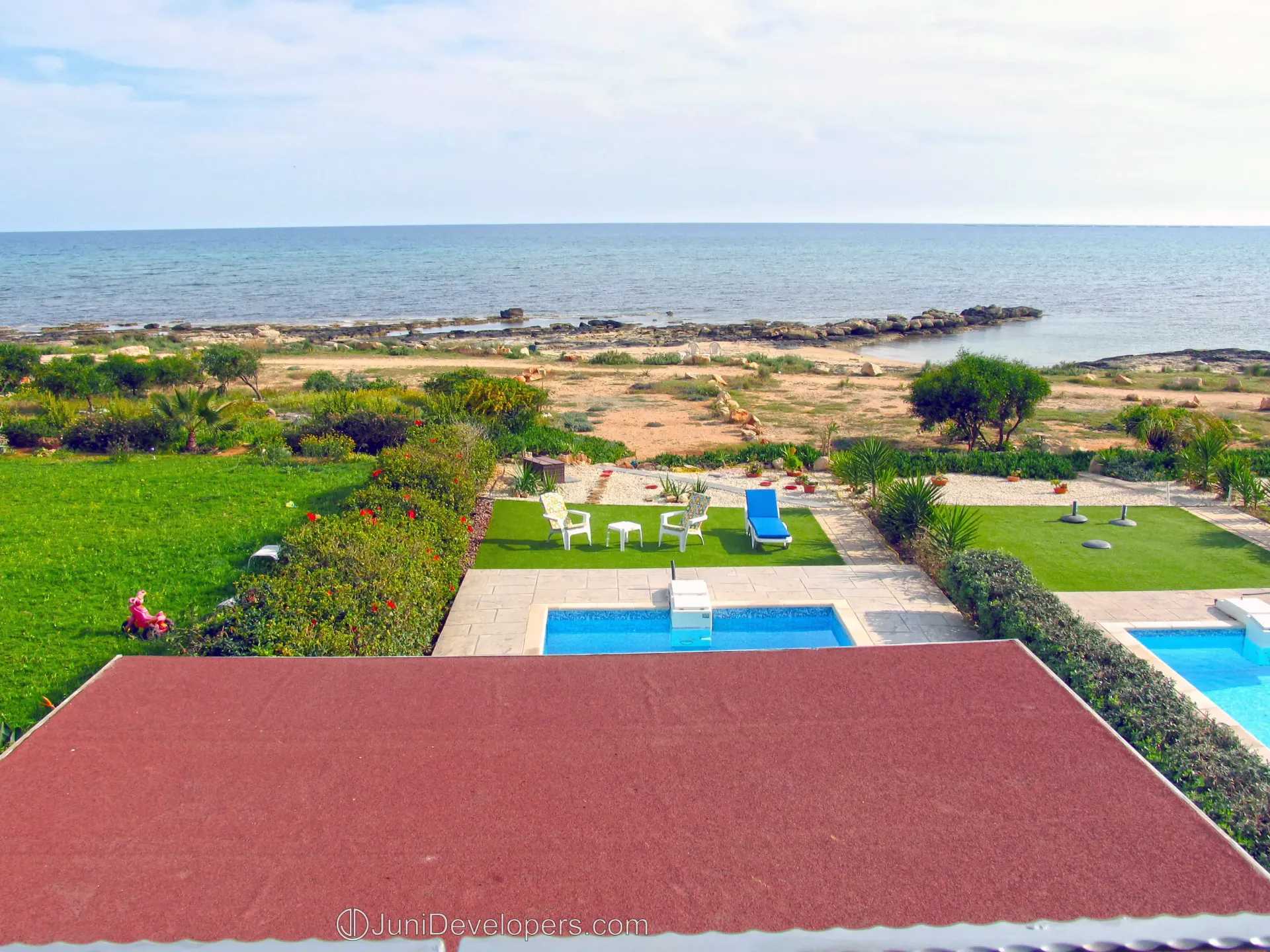 Beachfront villa in Ayia Napa near restaurants with garden