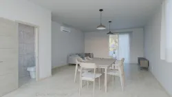 Maisonette No. 5, living room, hallway