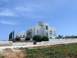 Premium spacious villa in Pernera near restaurants with basement and private garage