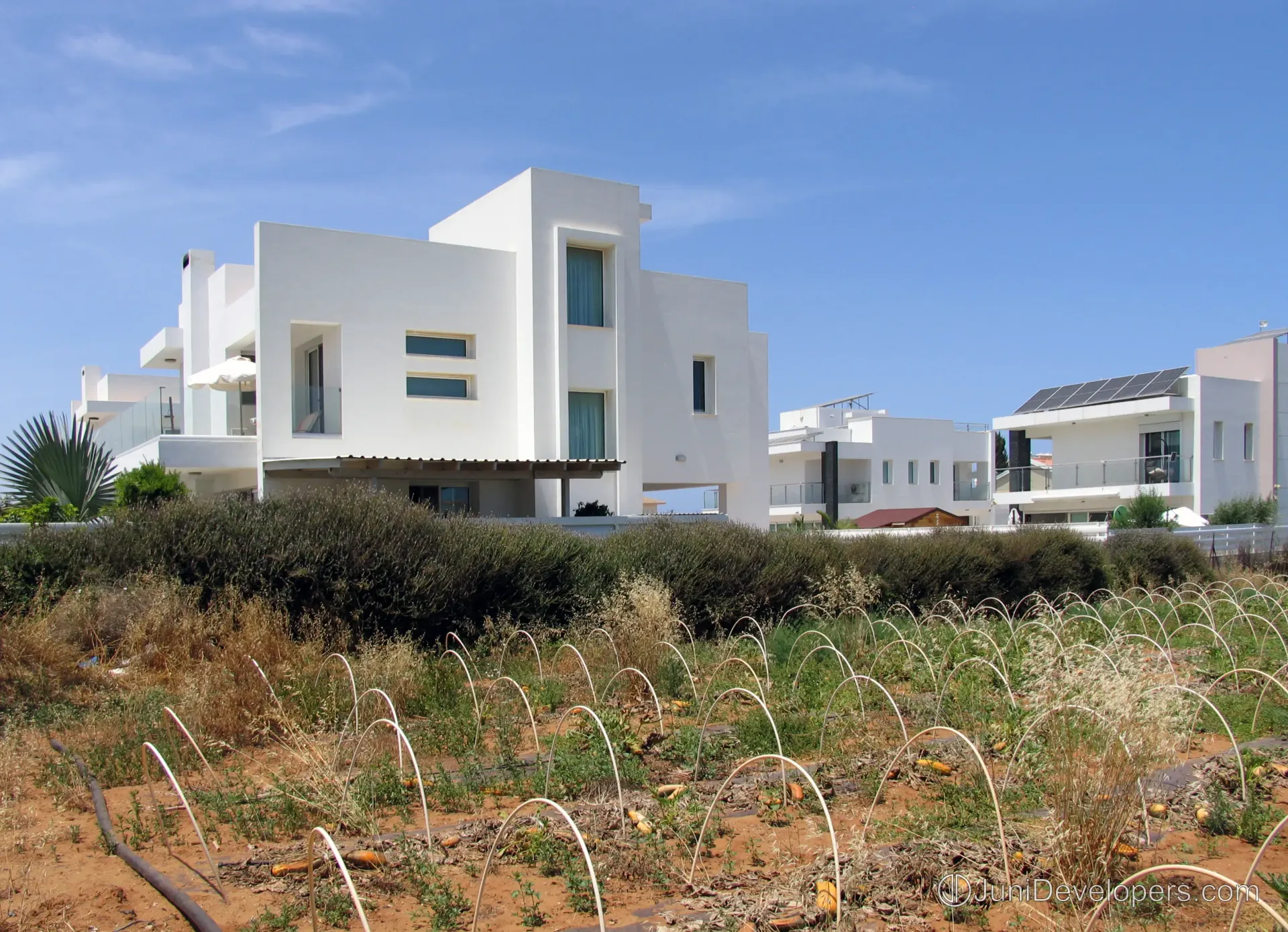 Bright spacious villa in Pernera hotel area with balconies and landscaped plot