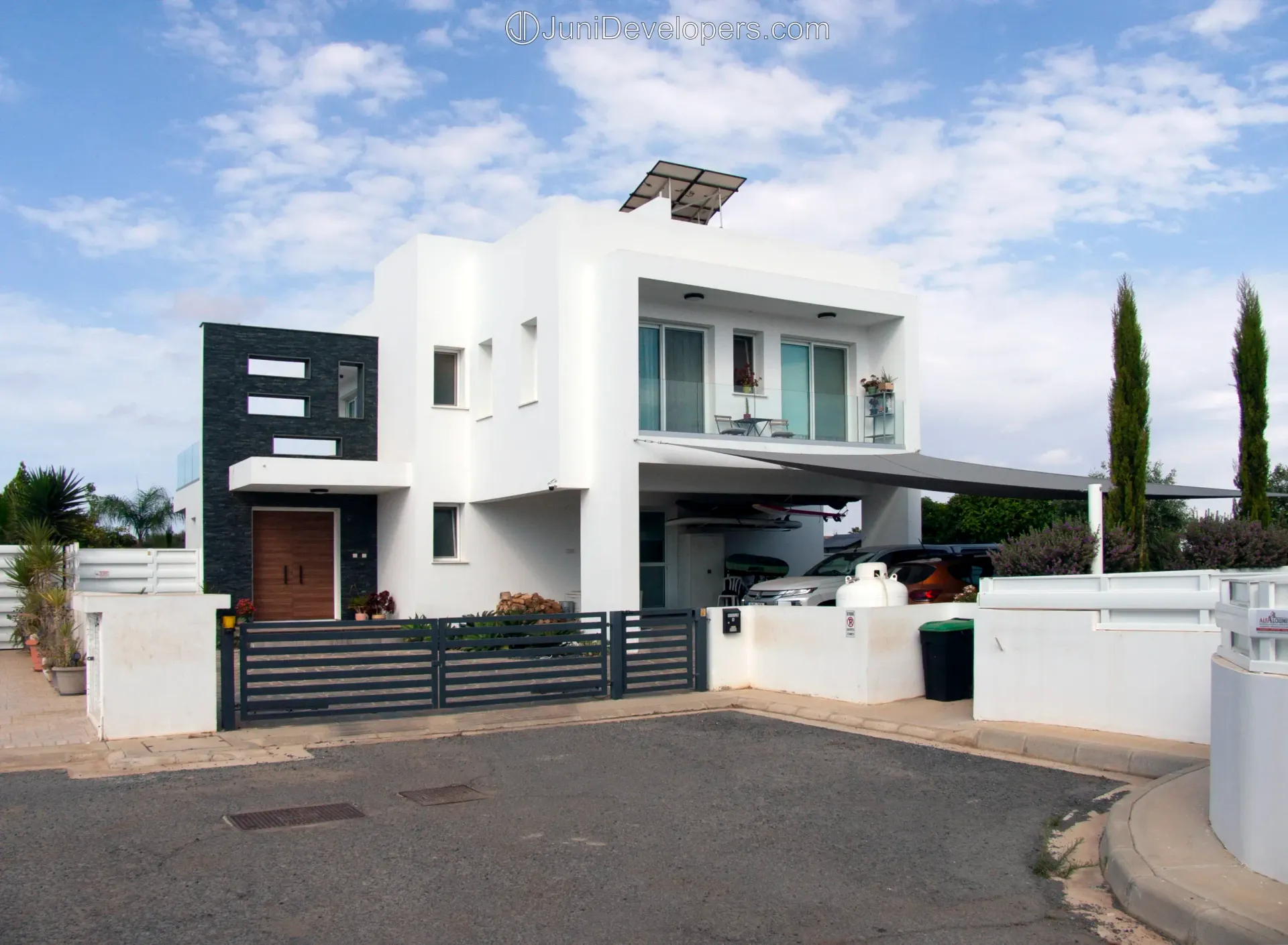 Refined spacious villa in Pernera near the beach with large pool and roof-garden